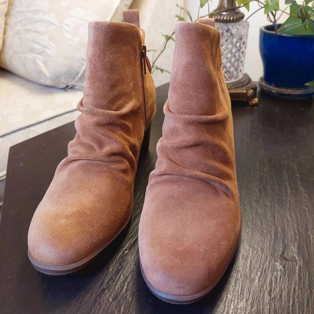 NEW!‎ Comfortiva Women's Brandy Ankle Boot Brown Waterproof Suede Size 7 $150